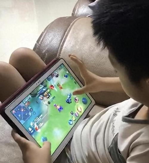 小孩玩王者荣耀有好处吗（小孩子玩王者荣耀上瘾怎么办）-第2张图片-无暮网