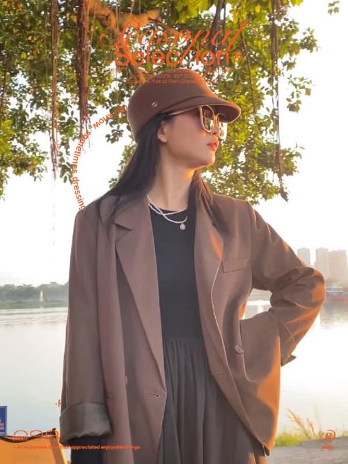 爵士帽配什么衣服女（爵士帽的戴法）-第3张图片-无暮网