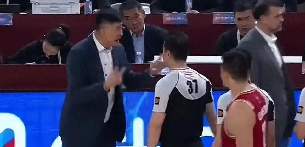 cba黑哨排名榜（中国篮球黑哨裁判）-第5张图片-无暮网