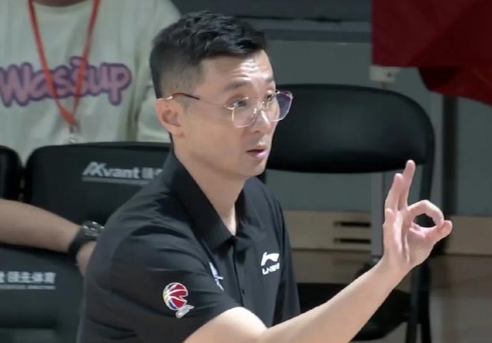 cba刘炜简历,cba刘炜个人资料-第2张图片-无暮网 cba刘炜简历,cba刘炜个人资料-第2张图片-无暮网