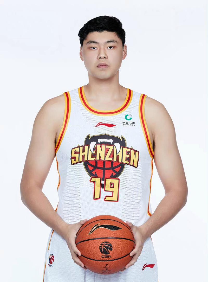 中国男篮队员年薪,中国职业男篮年薪多少?-第4张图片-无暮网