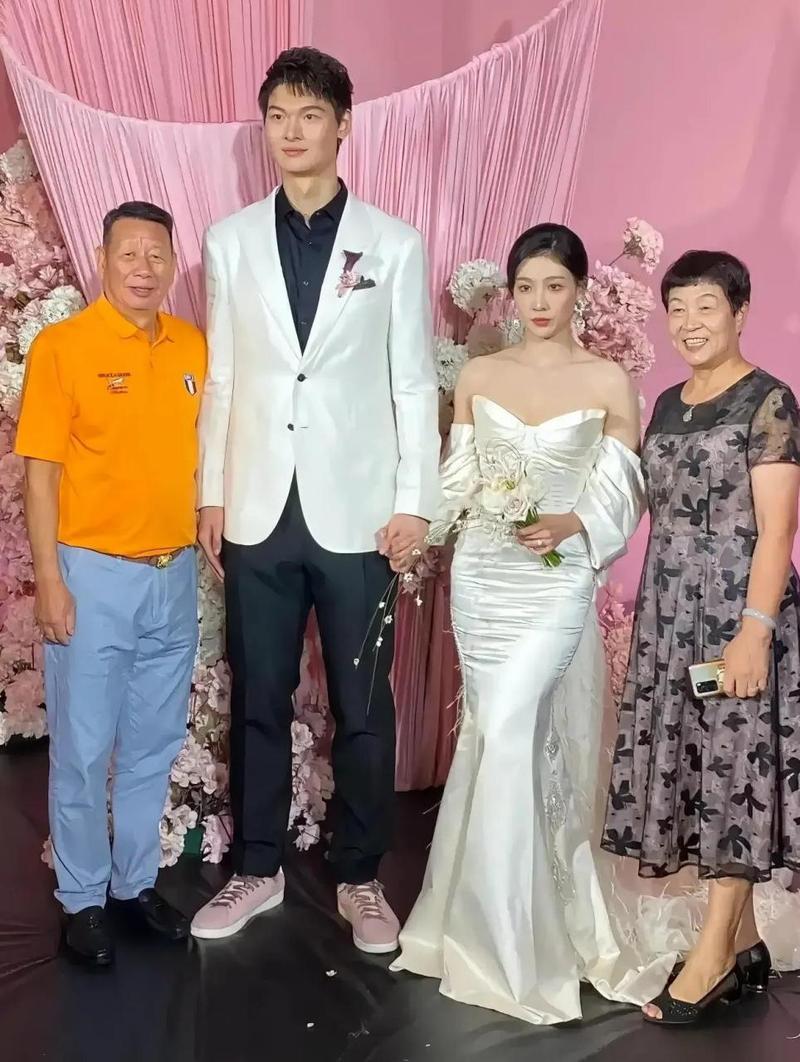 王哲林女友个人资料（王哲林女友照片）