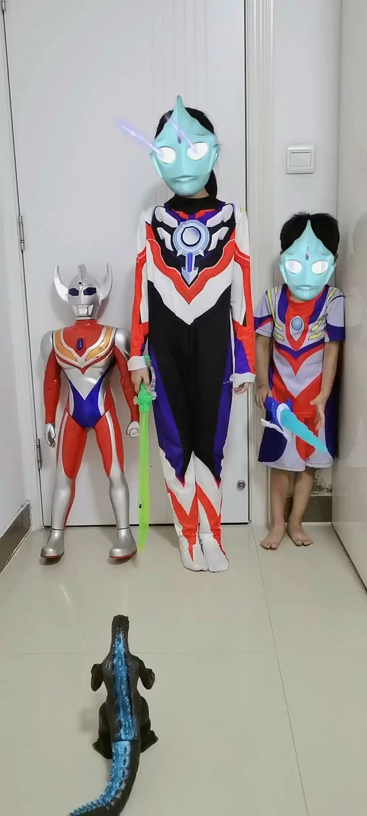 奥特曼打怪兽的打怪兽(奥特曼打怪兽打怪兽儿歌)