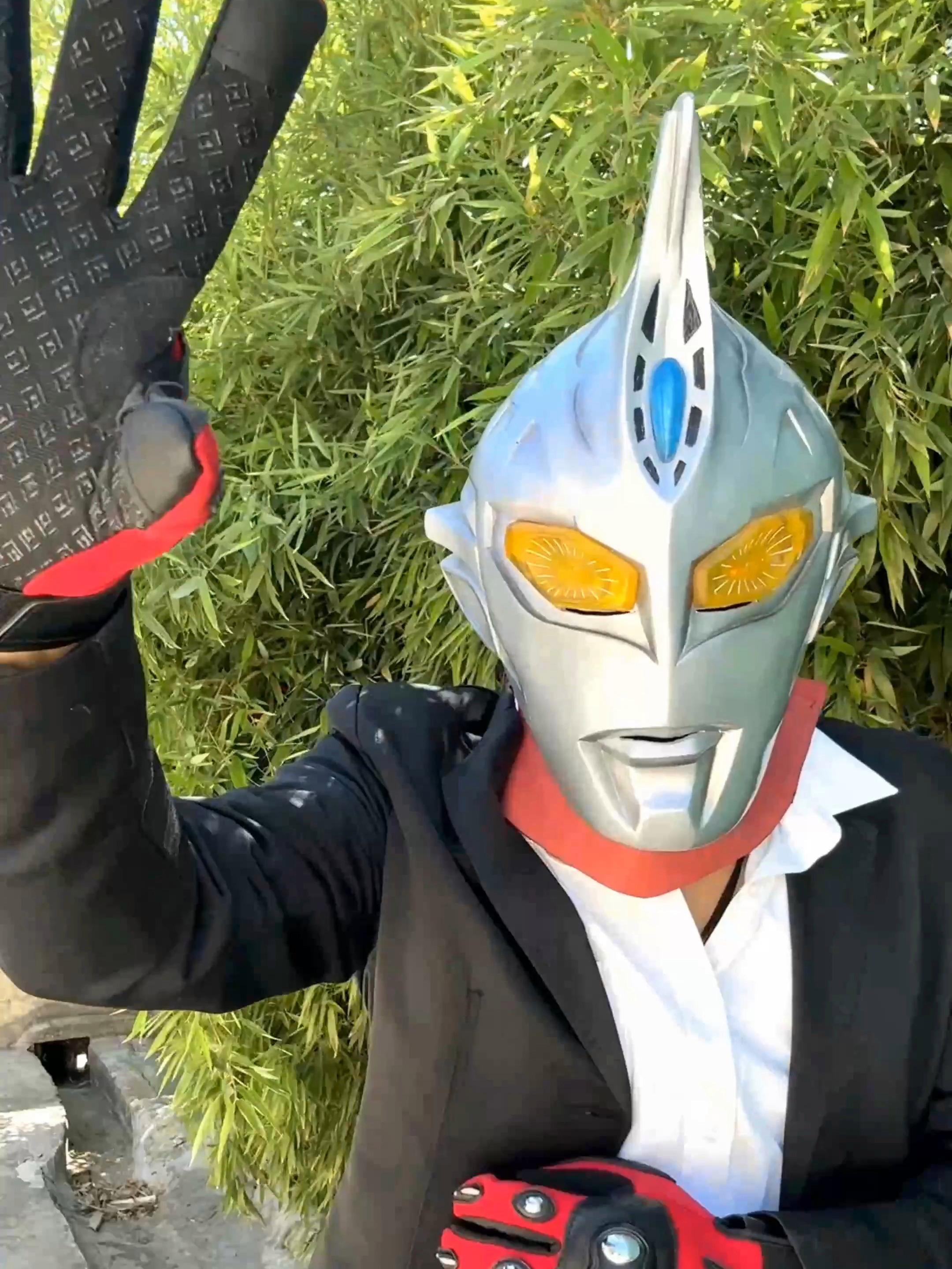 单人小游戏闯关奥特曼(奥特曼小游戏大全在线玩)