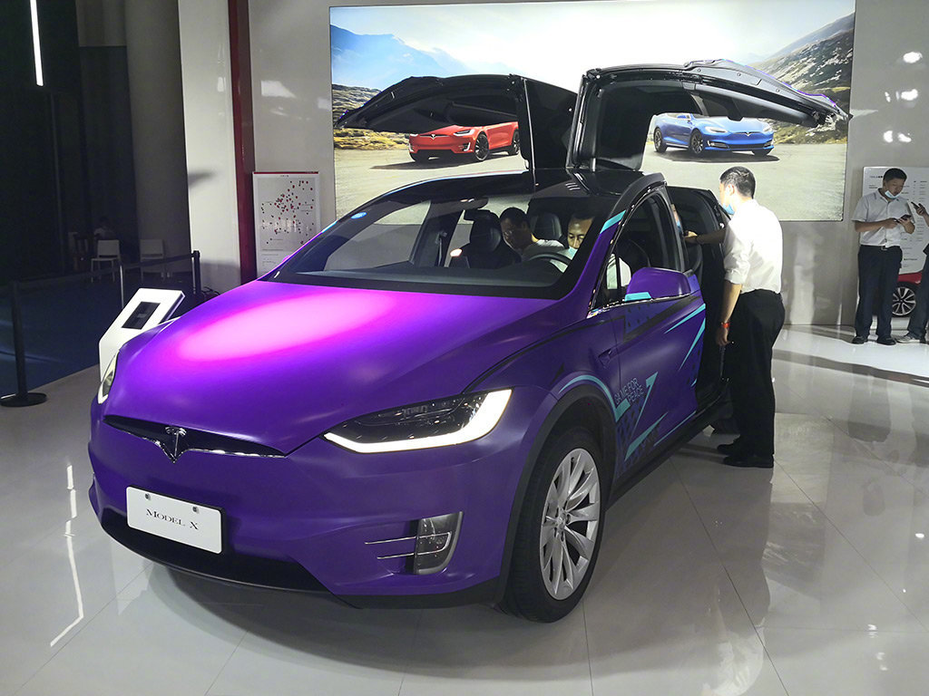 和平精英特斯拉后一款车(和平精英新出的特斯拉价格多少钱)