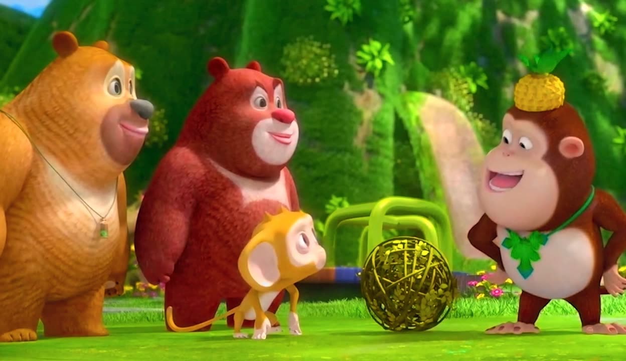 熊出没大战奥特曼踢足球()