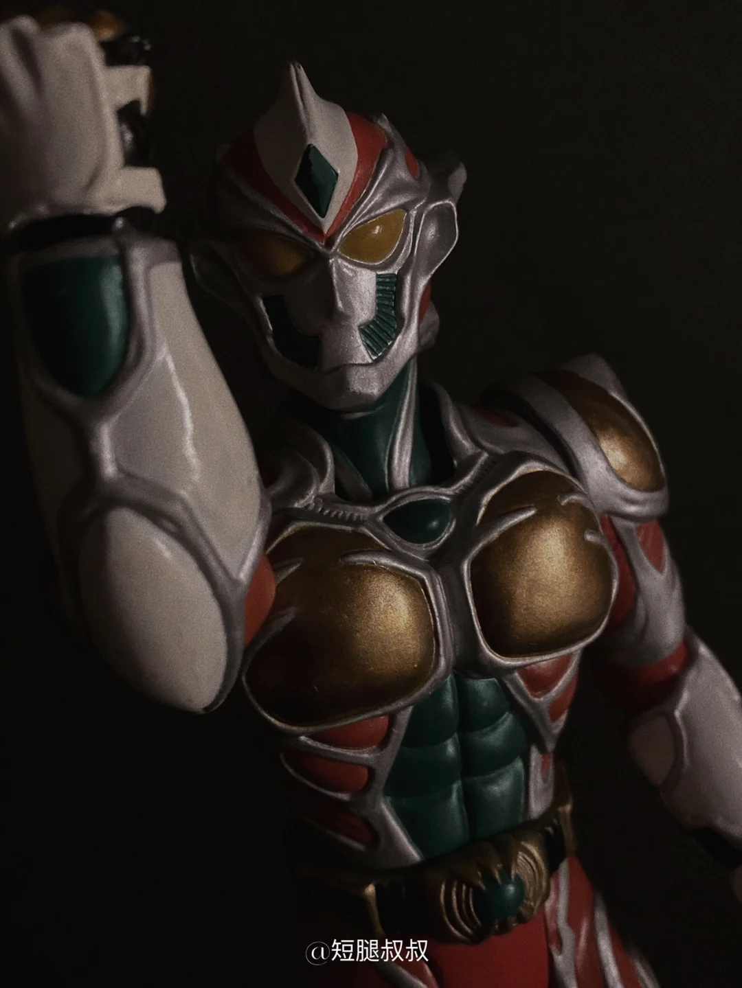 女斗神苍月奥特曼(女版苍月神奥特曼r)