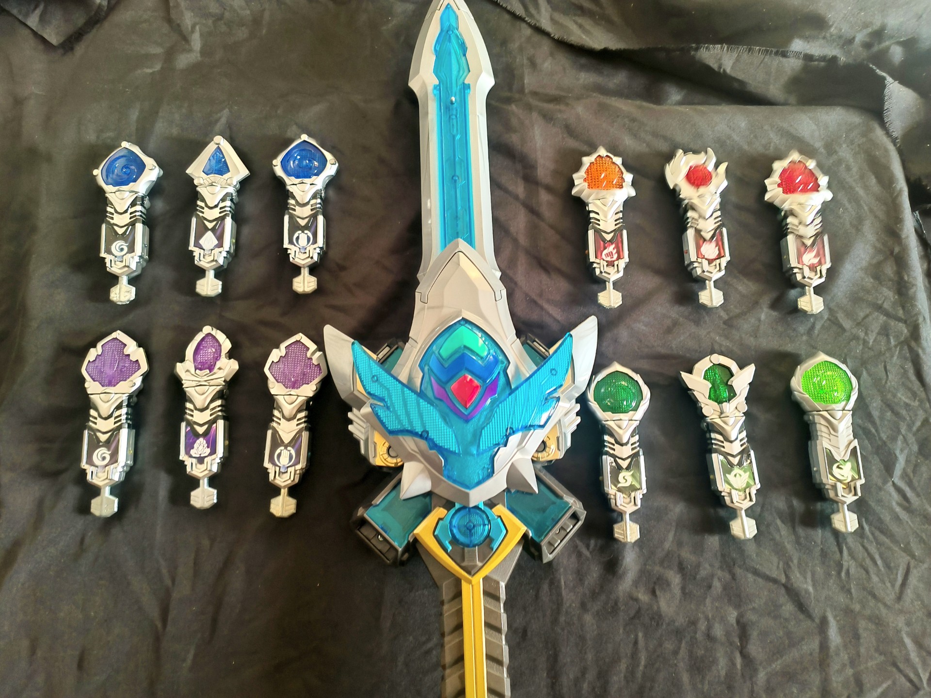 凯甲勇士武器版(凯甲勇士哪个最厉害)