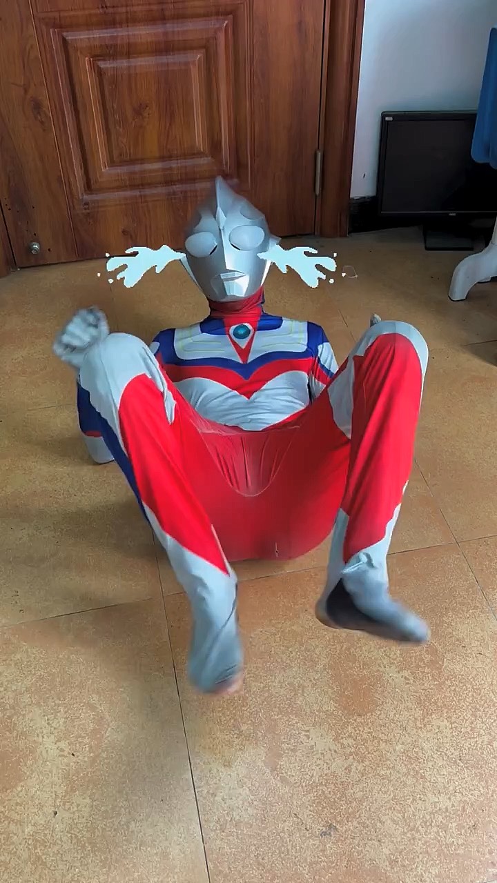 迪迦奥特曼拉屎(迪迦奥特曼拉粑粑)