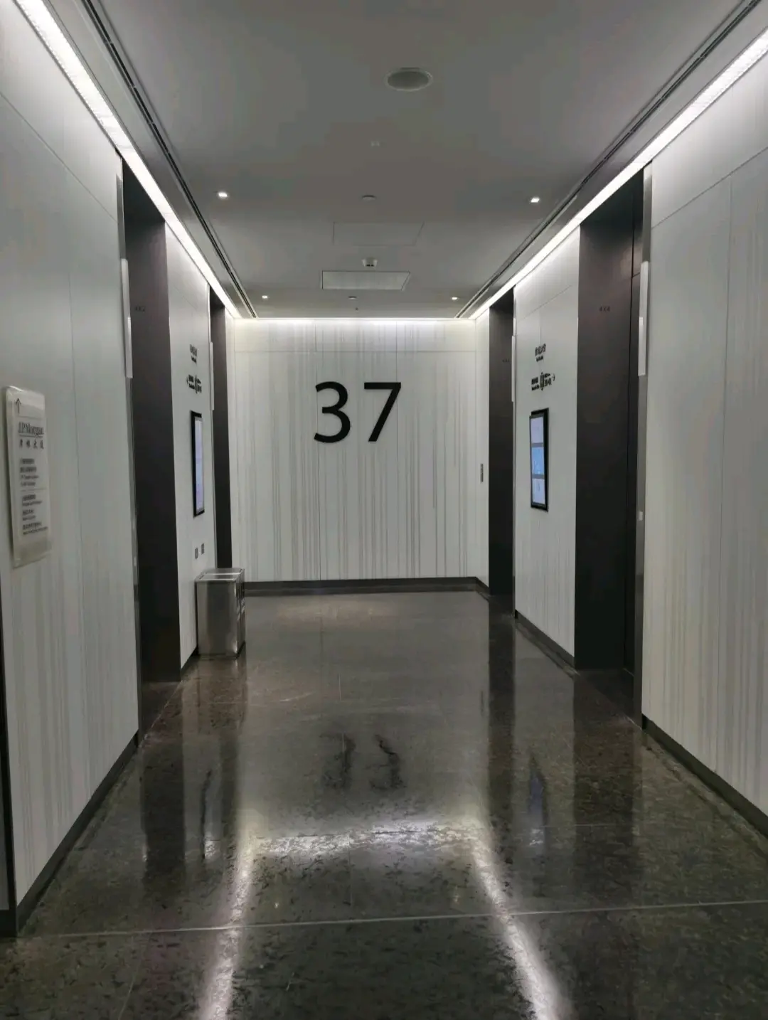 逃出高楼电梯4攻略(逃出高楼电梯4攻略图解)