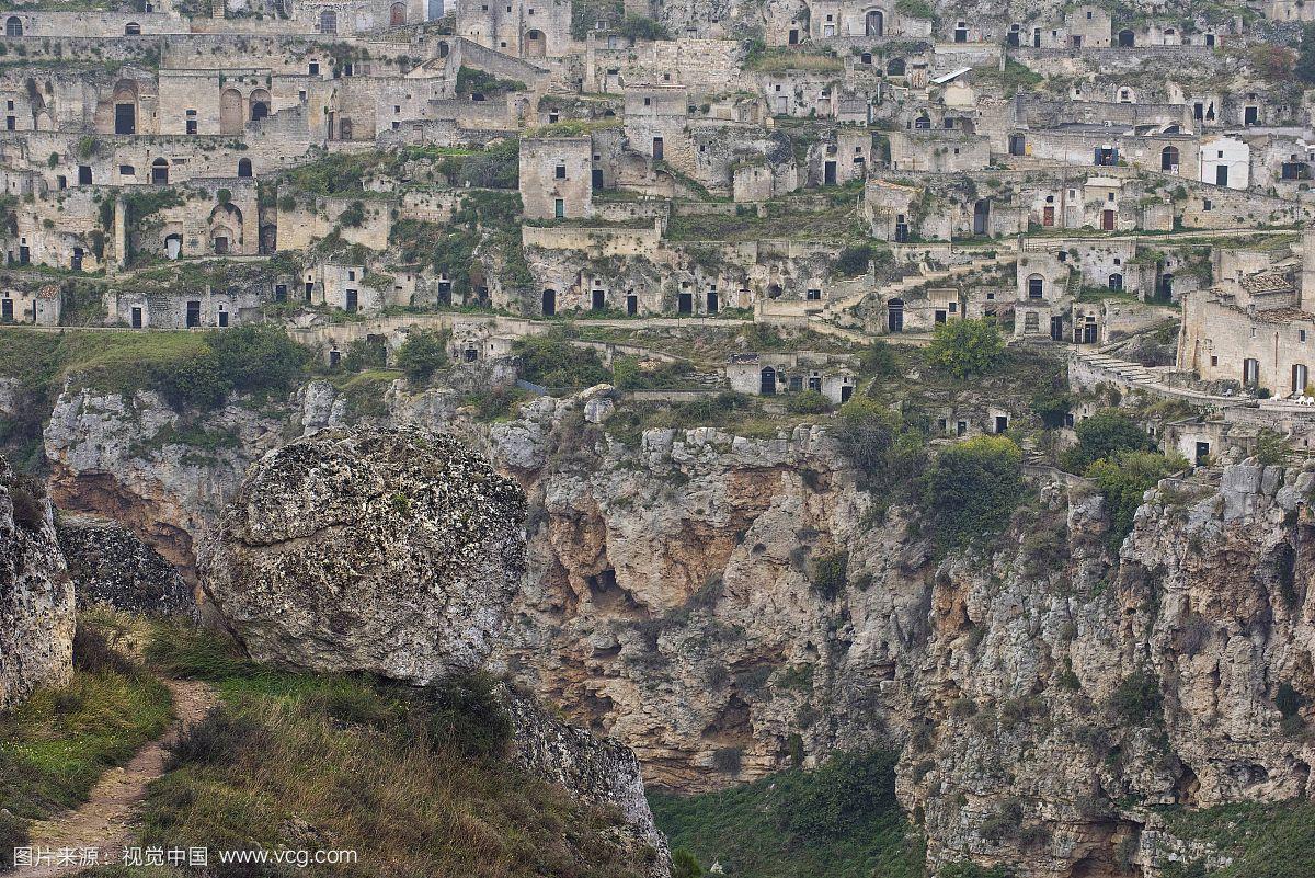 逃出岩石房子的攻略(逃出岩石房子的攻略大全)