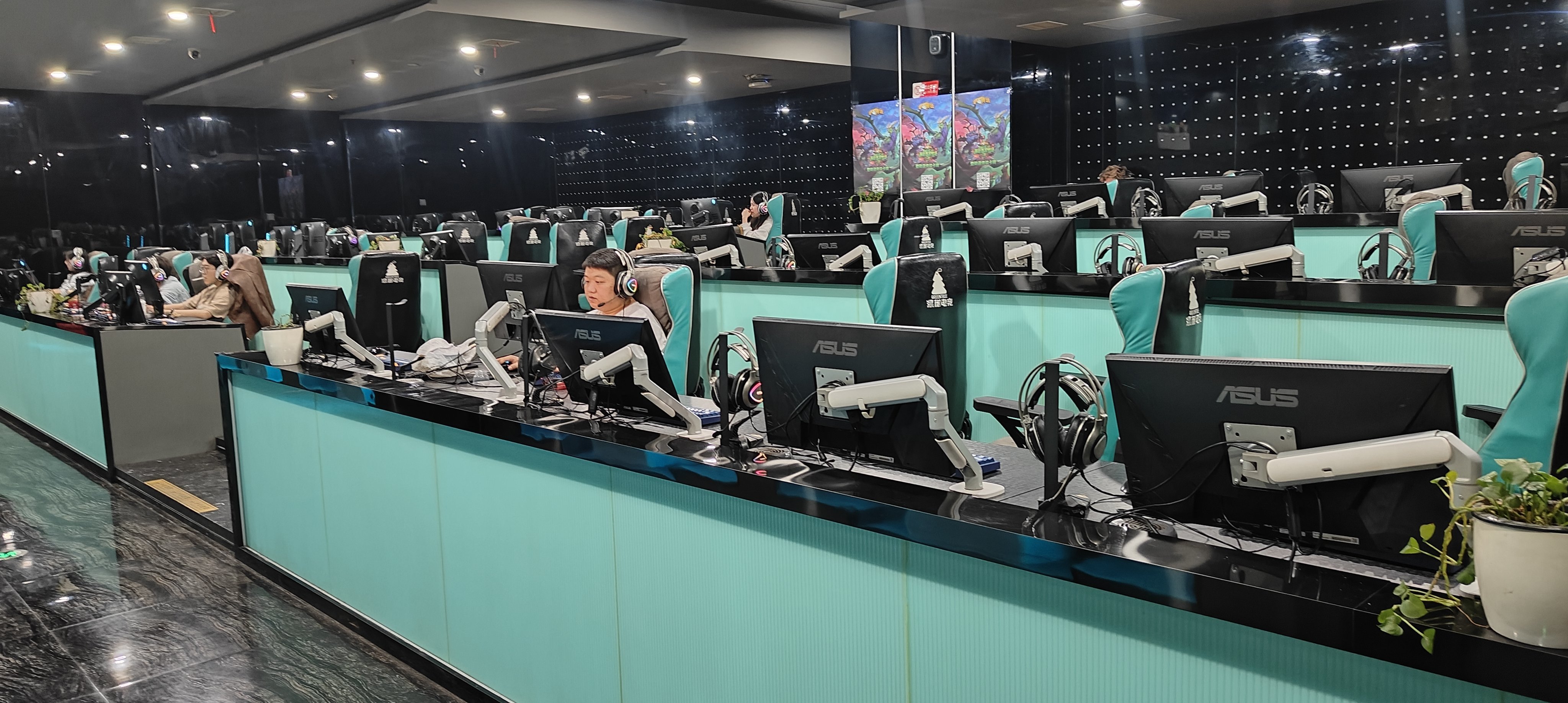 我的网吧游戏最新版本(我的网吧游戏最新版本是多少)