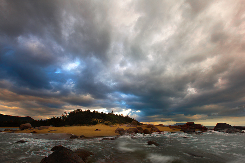 应海看潮声旧版本(应海看潮生中的歌曲)