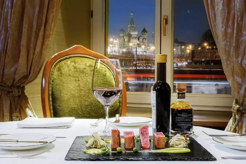 逃出皇家酒店攻略(逃脱皇家夫人游戏攻略)