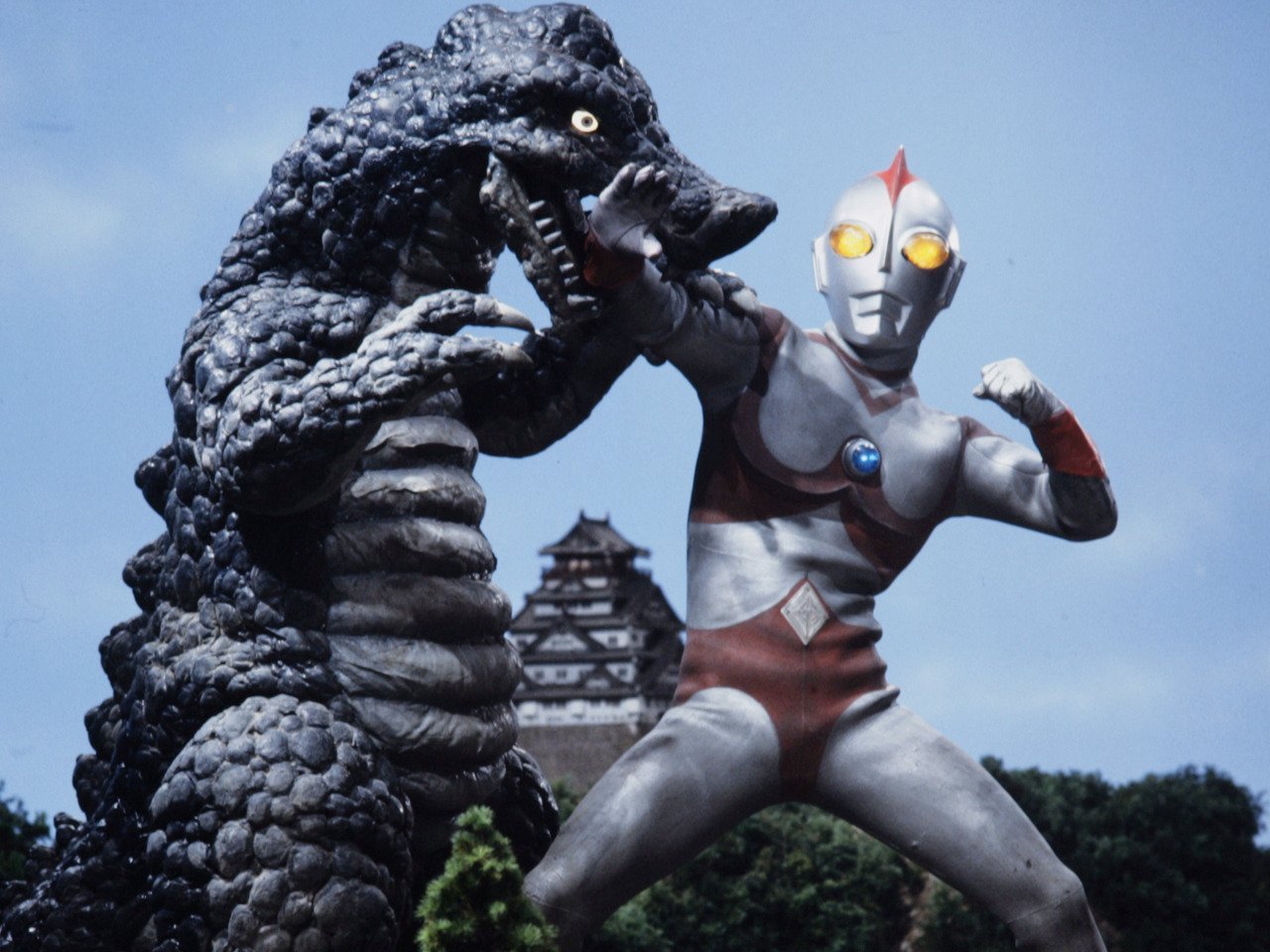 奥特曼打会飞的怪兽(奥特曼打会飞的怪兽图片)