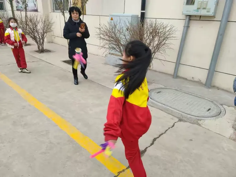 溜出学校攻略(溜出学校会不会被开除)