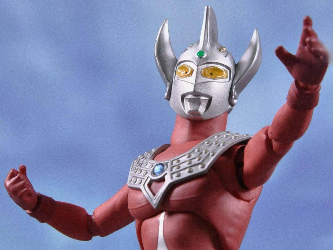 泰罗奥特曼走光画面(泰罗奥特曼里面的美女)