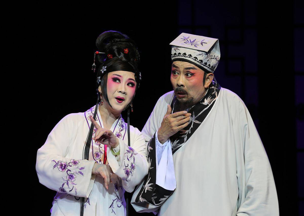 戏爱人txt下载地址()