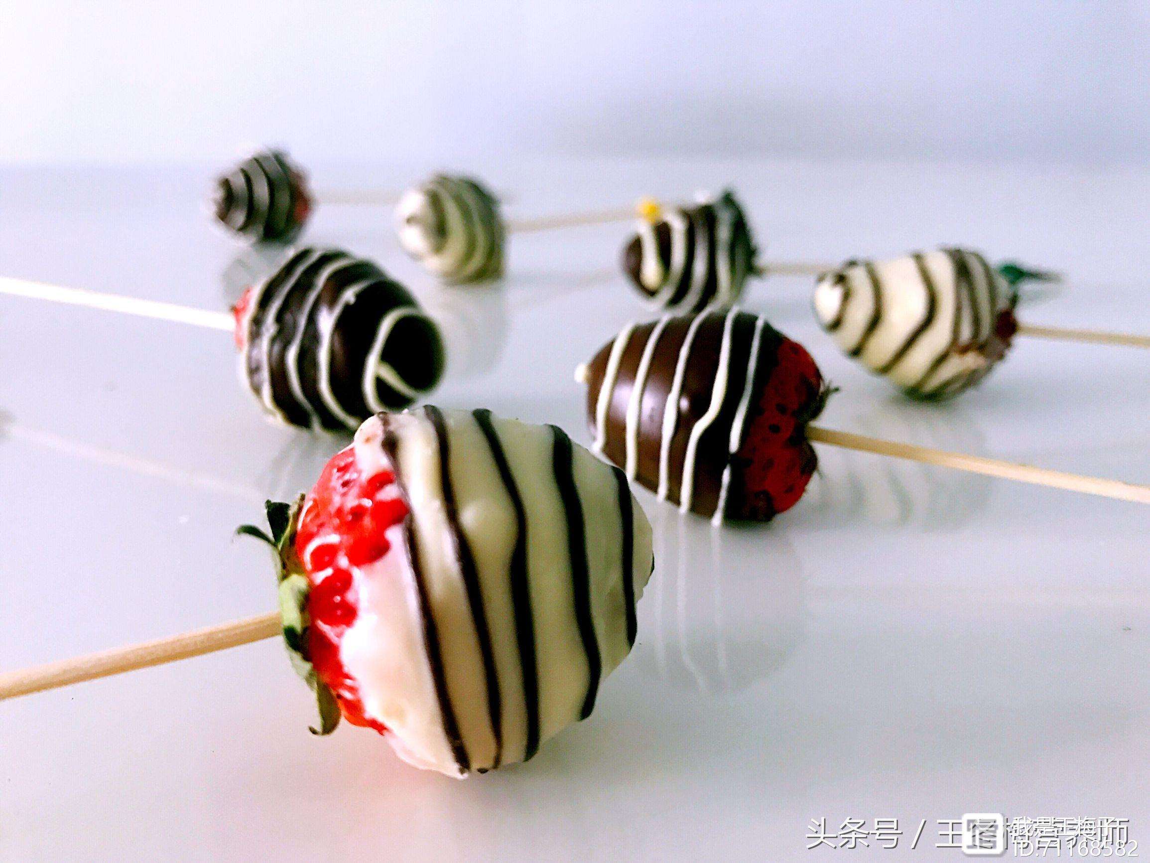 dnf草莓棒棒糖(dnf棒棒糖武器装扮怎么获得)