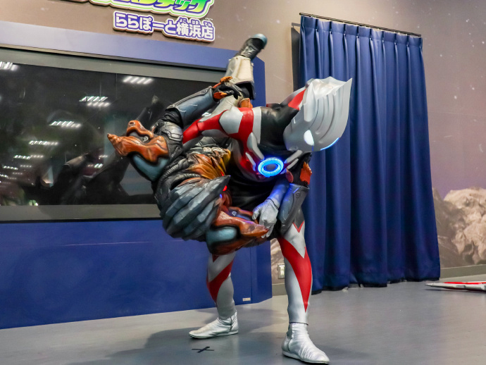 奥特曼打怪兽去二(奥特曼打怪兽,视频)