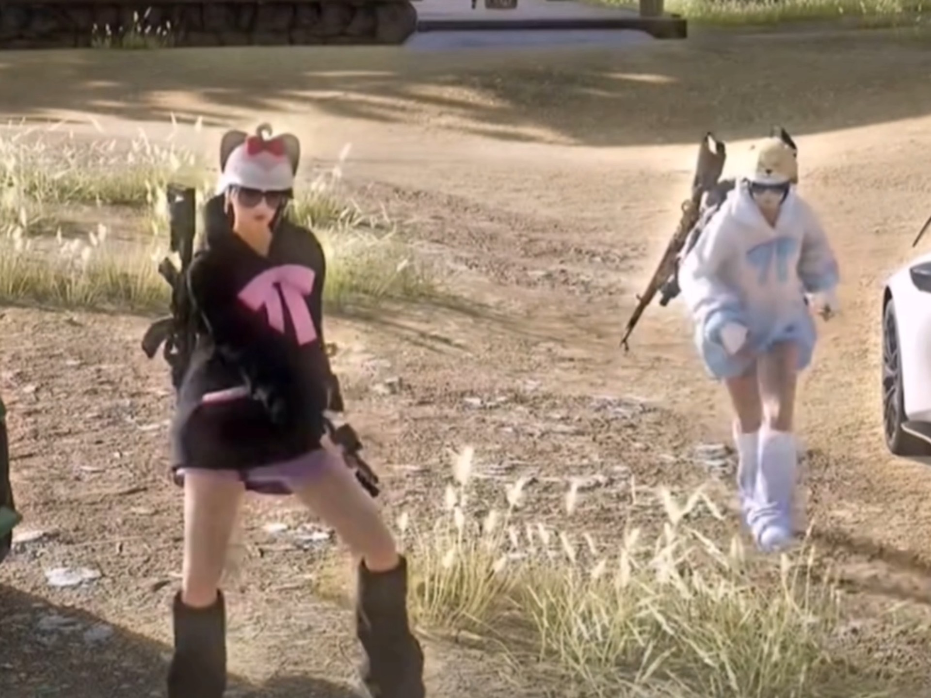 和平精英有草挡住视线(和平精英躲在草里人家还看见)